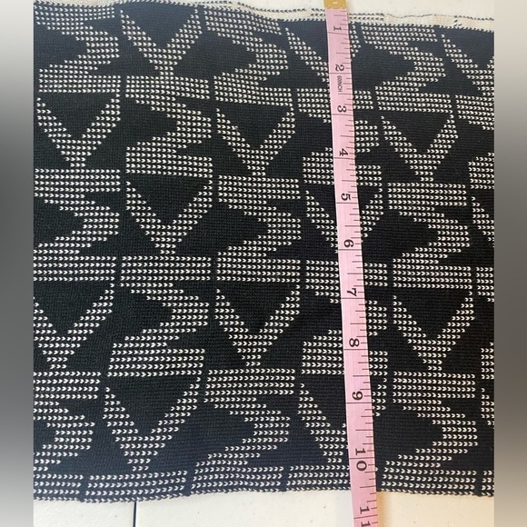 Michael Michael Kors infinity scarf - Picture 4 of 5